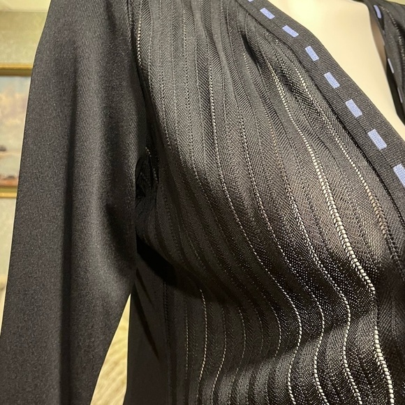 EXCLUSIVELY MISOOK Cardigan Sweater Size M Black Blue Gray Chevron Stripe Accent - Picture 16 of 16